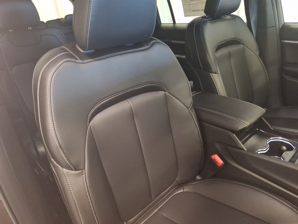 new 2025 Jeep Grand Cherokee L car, priced at $49,499
