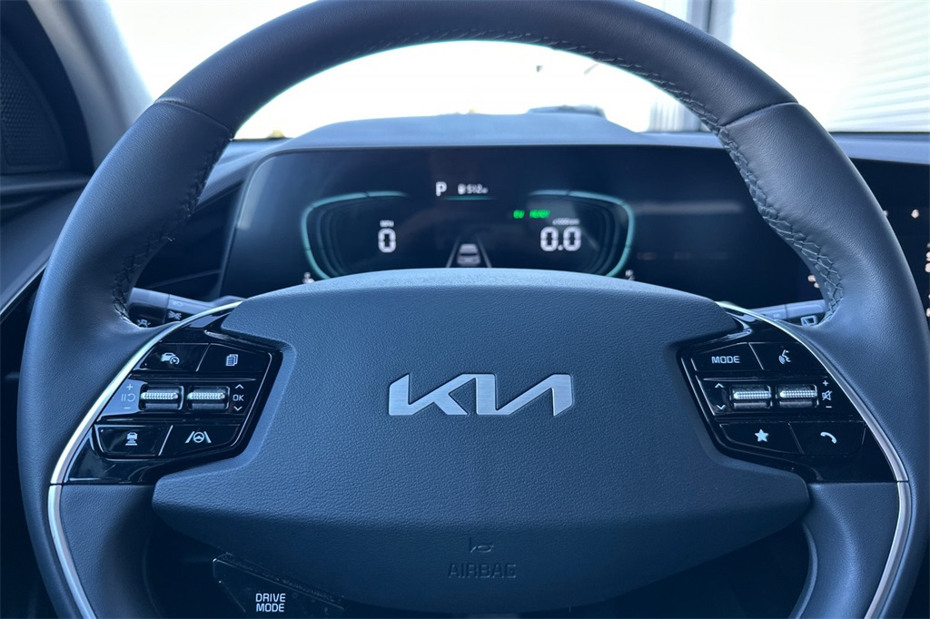 used 2025 Kia Niro car, priced at $26,977