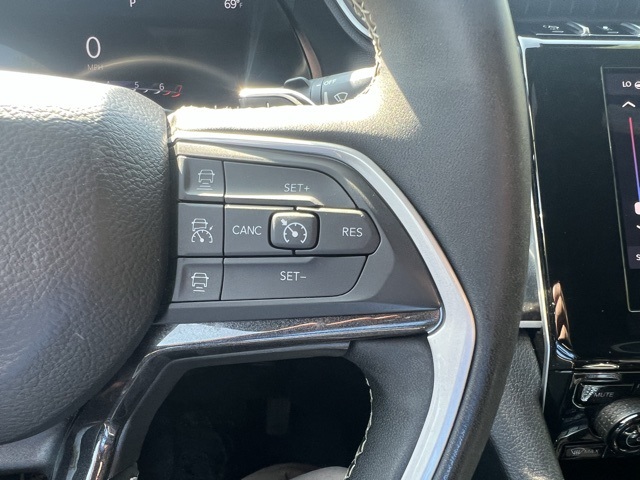used 2023 Jeep Grand Cherokee car, priced at $28,000