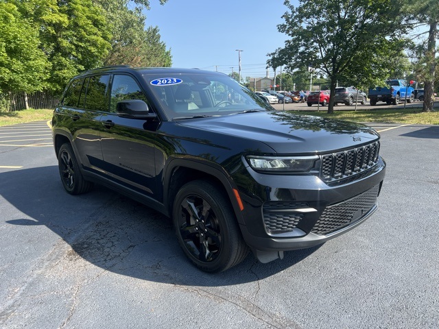 used 2023 Jeep Grand Cherokee car, priced at $28,000
