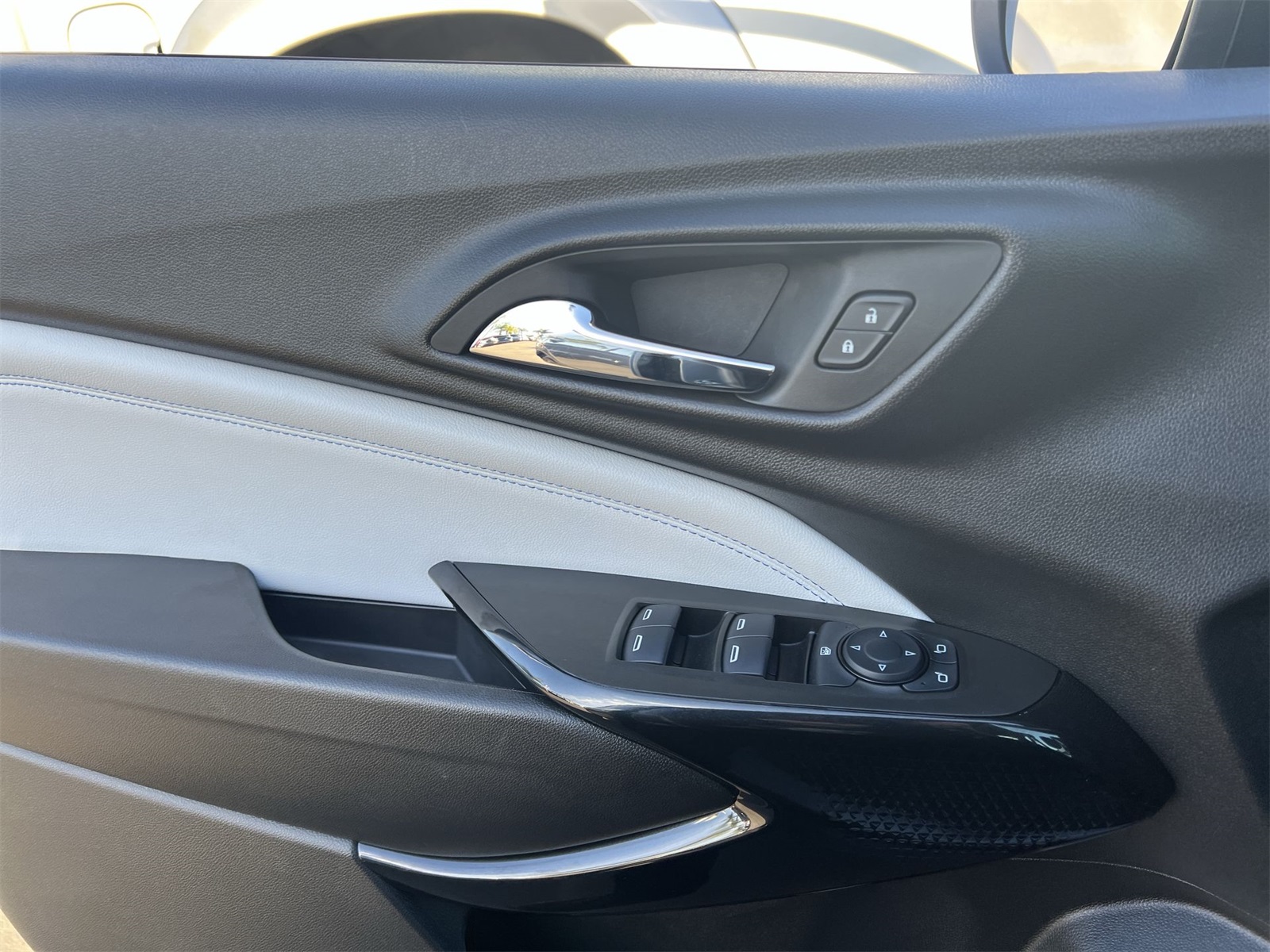 used 2025 Chevrolet Trax car, priced at $22,991