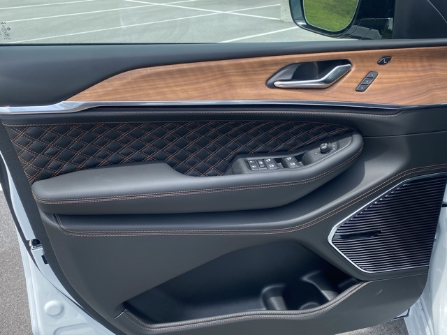 new 2025 Jeep Grand Cherokee L car, priced at $64,553
