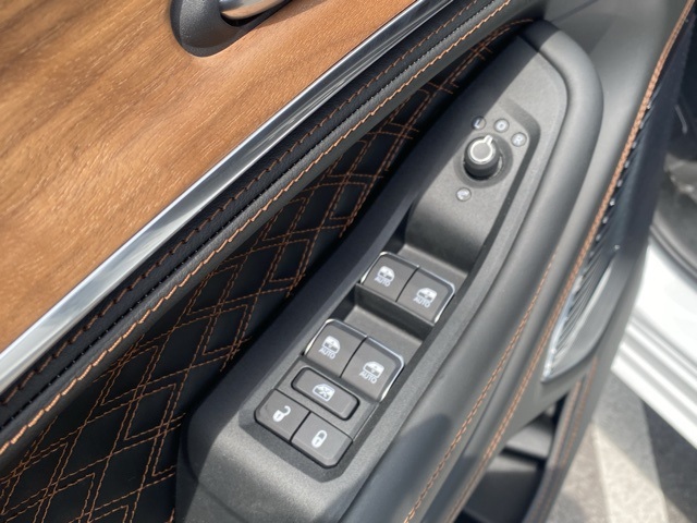 new 2025 Jeep Grand Cherokee L car, priced at $64,553