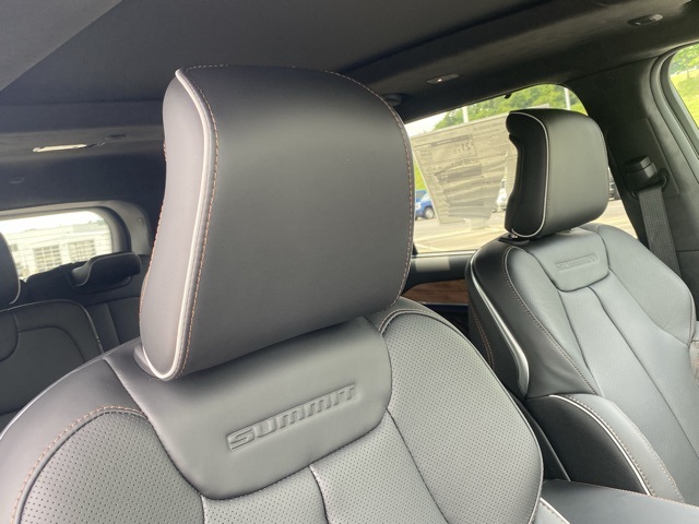 new 2025 Jeep Grand Cherokee L car, priced at $64,553