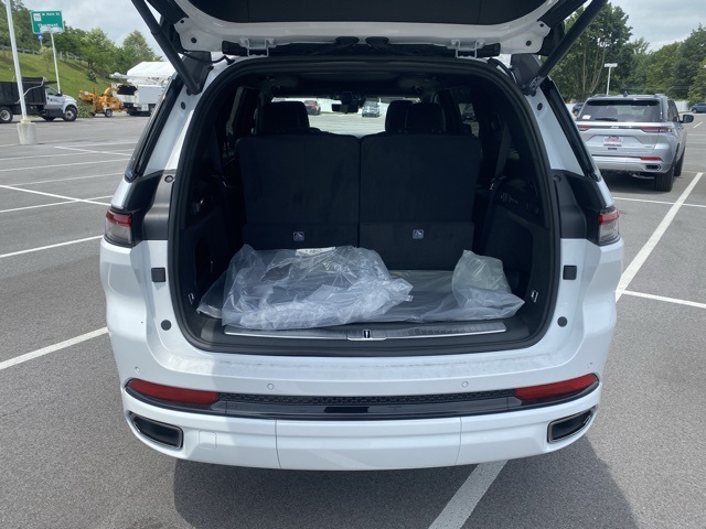 new 2025 Jeep Grand Cherokee L car, priced at $64,553