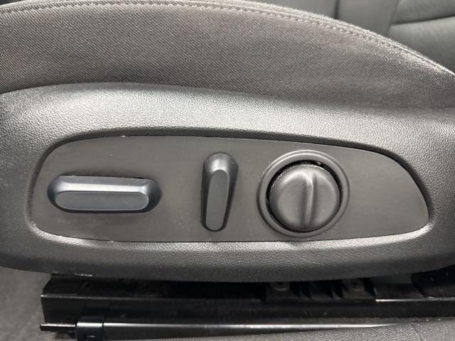 used 2023 Chevrolet Malibu car, priced at $19,999