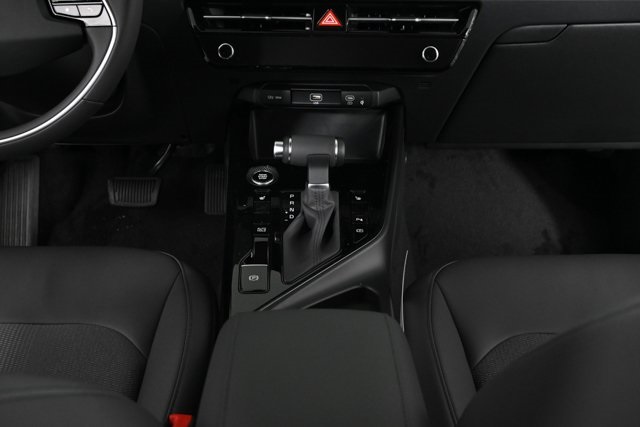new 2025 Kia Niro car, priced at $30,598
