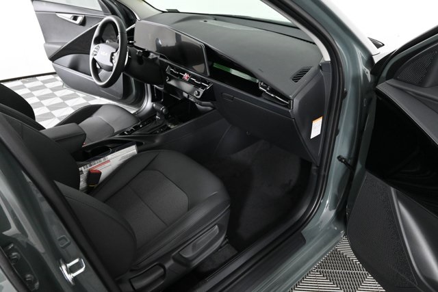 new 2025 Kia Niro car, priced at $30,598