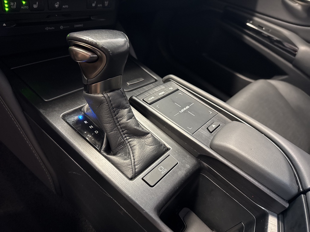 used 2022 Lexus ES car, priced at $35,474