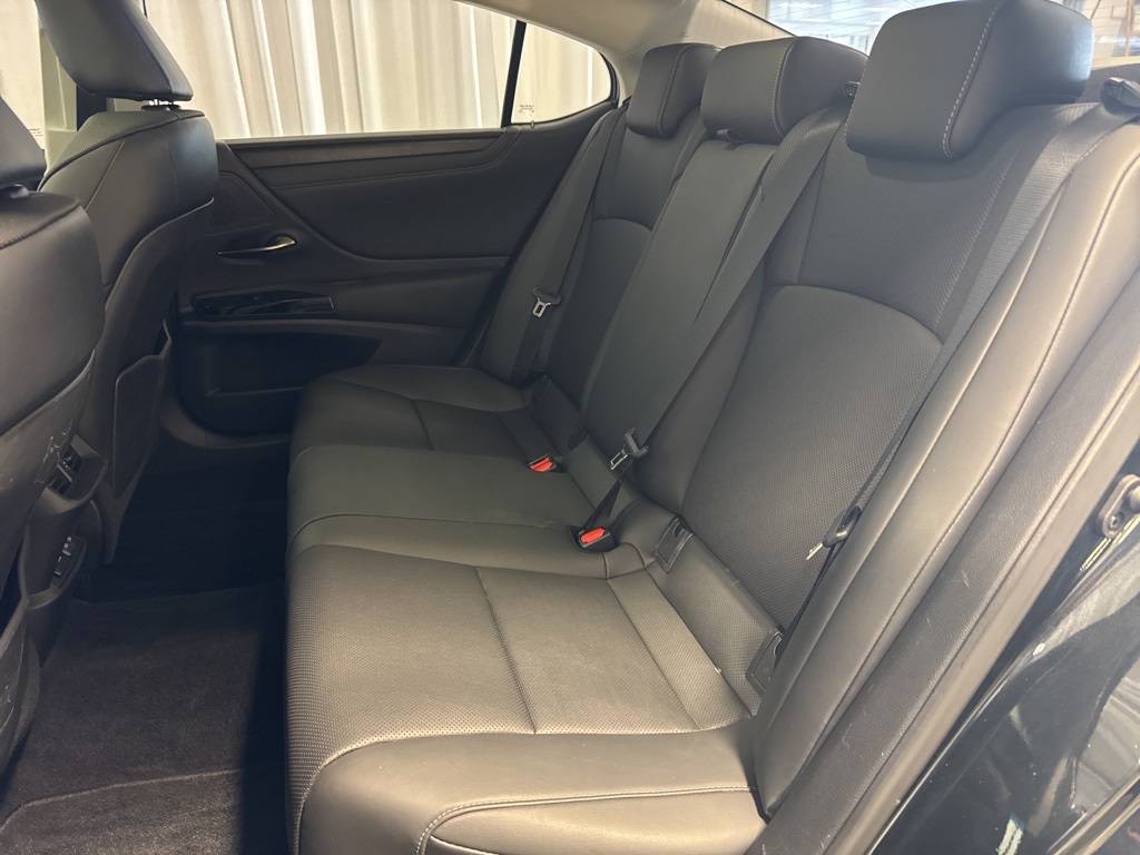 used 2022 Lexus ES car, priced at $35,474