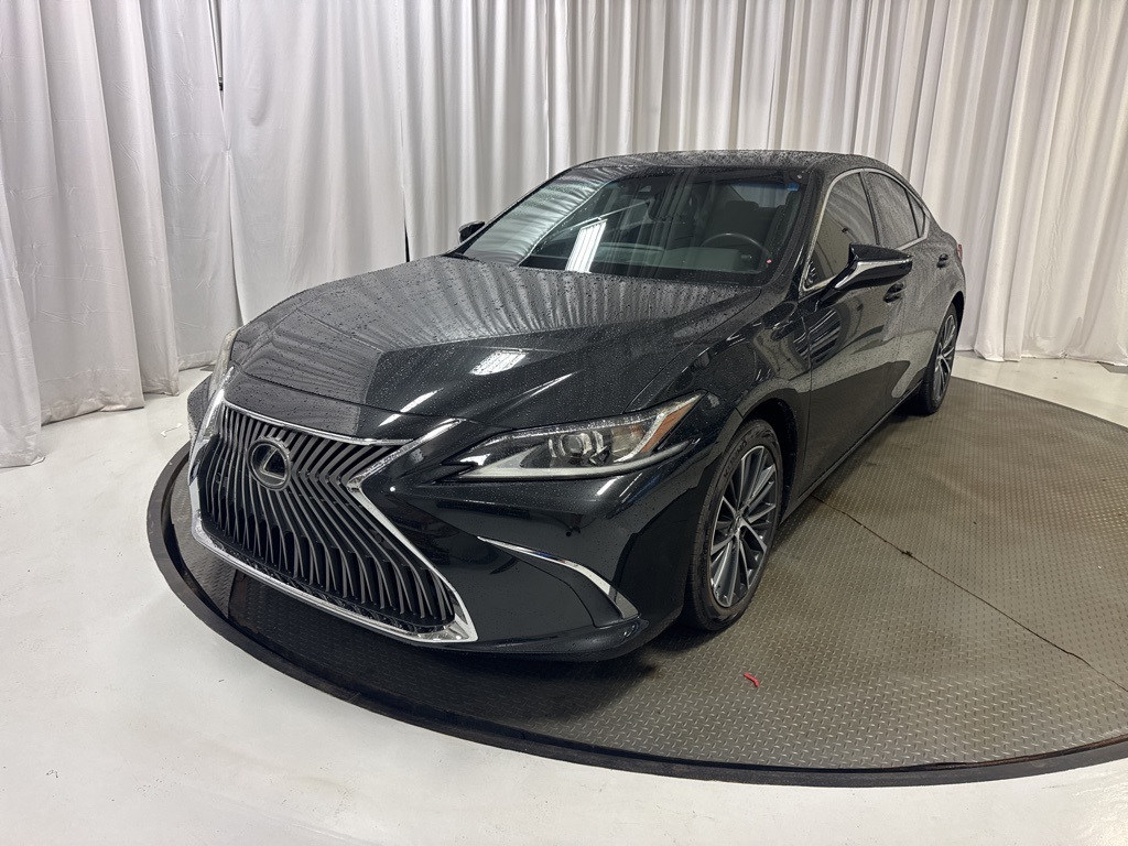 used 2022 Lexus ES car, priced at $35,474