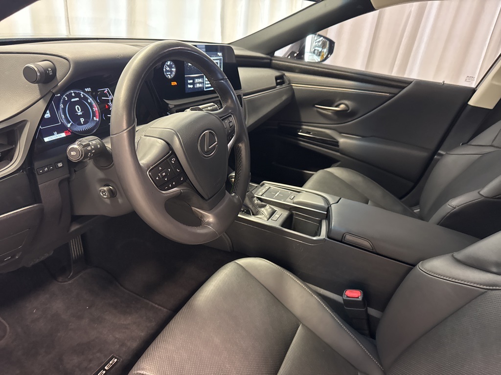 used 2022 Lexus ES car, priced at $35,474