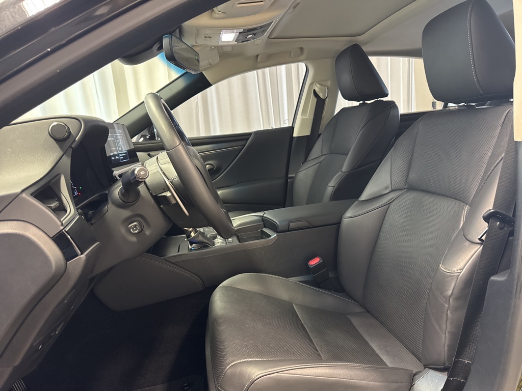 used 2022 Lexus ES car, priced at $35,474