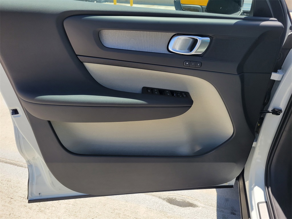 new 2026 Volvo XC40 car, priced at $50,150