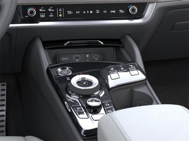 new 2025 Kia Sportage Plug-In Hybrid car, priced at $45,450