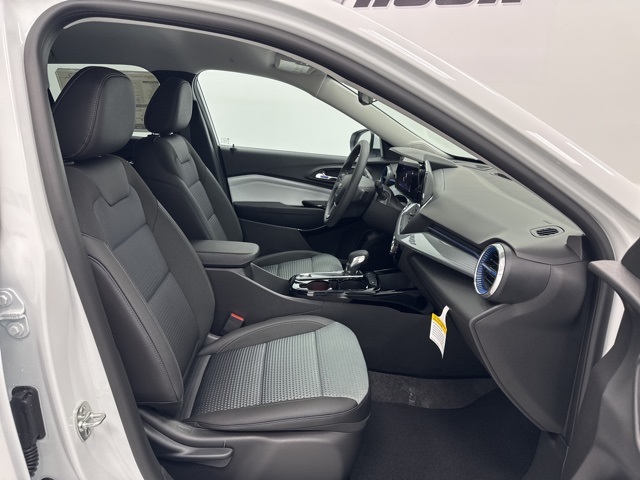 new 2025 Chevrolet Trax car, priced at $23,595