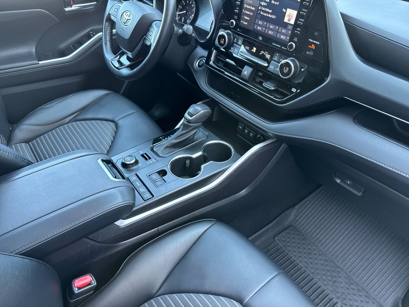 used 2021 Toyota Highlander car, priced at $35,498