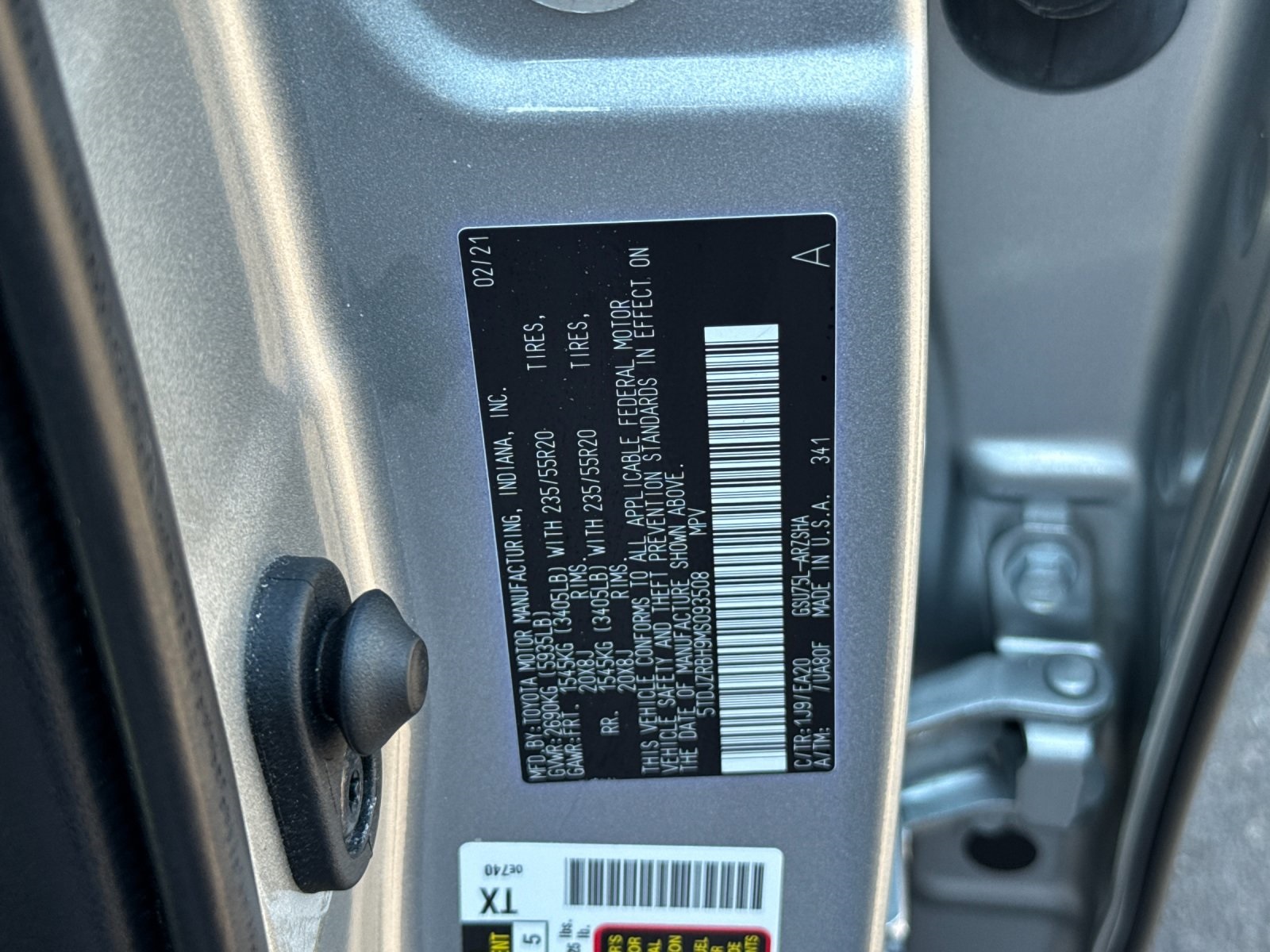used 2021 Toyota Highlander car, priced at $35,498