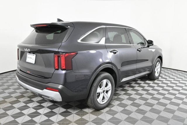 new 2025 Kia Sorento car, priced at $32,620