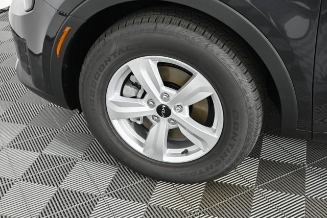 new 2025 Kia Sorento car, priced at $32,620