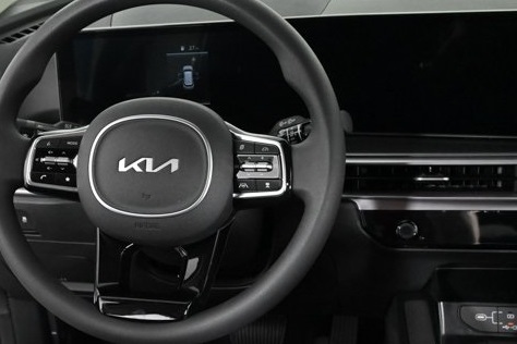 new 2025 Kia Sorento car, priced at $32,620