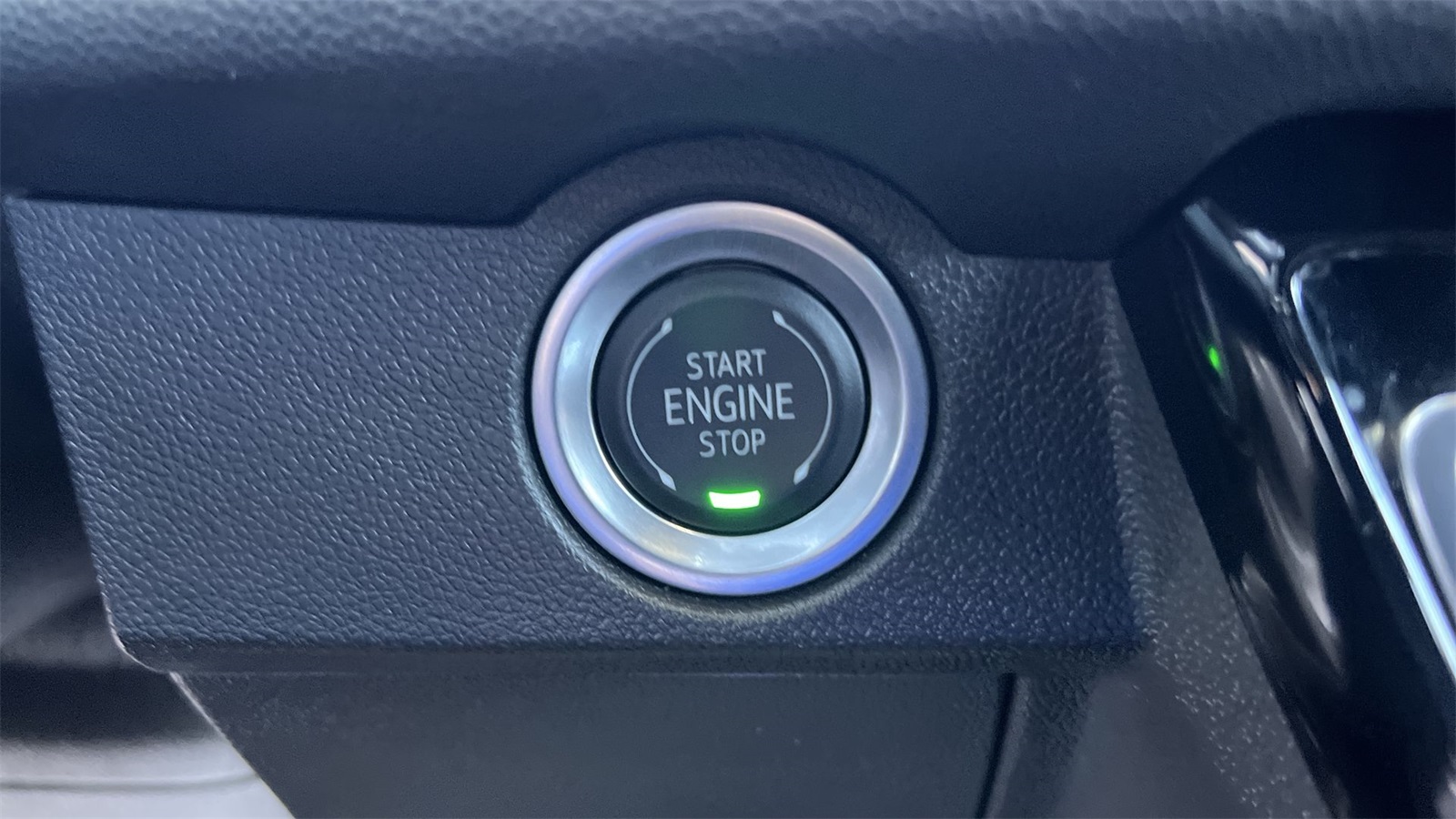 used 2024 Chevrolet Traverse car, priced at $57,991