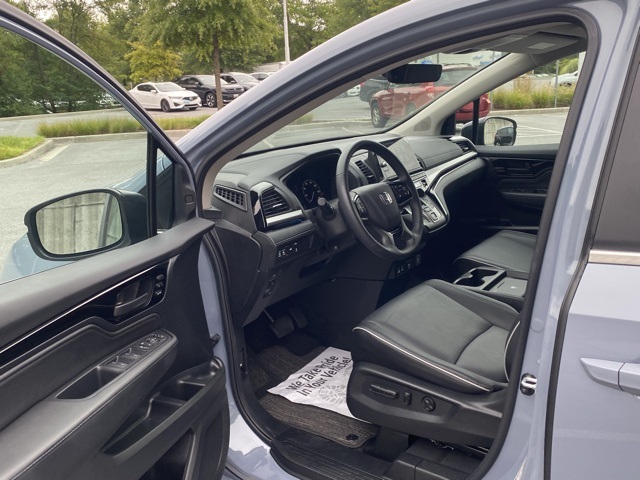 used 2025 Honda Odyssey car, priced at $42,295