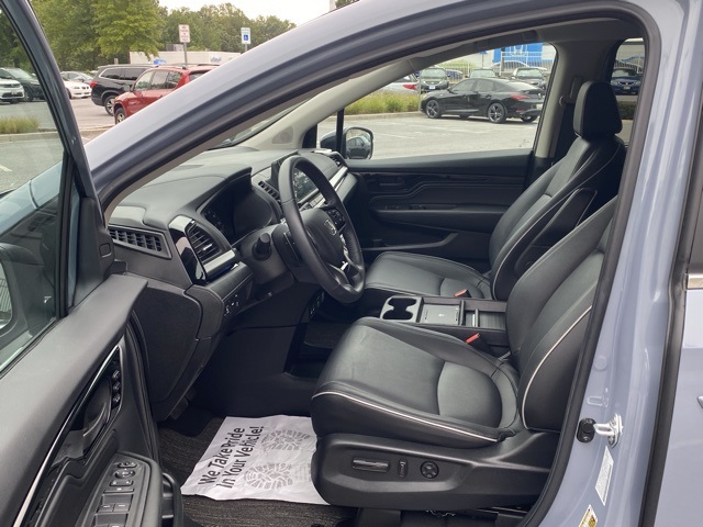 used 2025 Honda Odyssey car, priced at $42,295