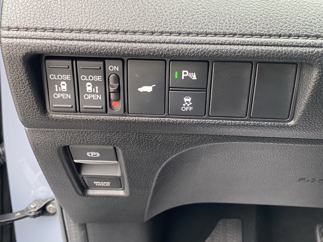 used 2025 Honda Odyssey car, priced at $42,295