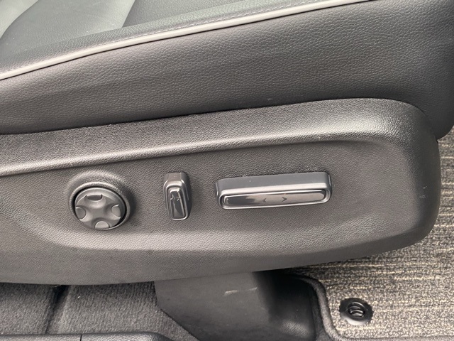 used 2025 Honda Odyssey car, priced at $42,295