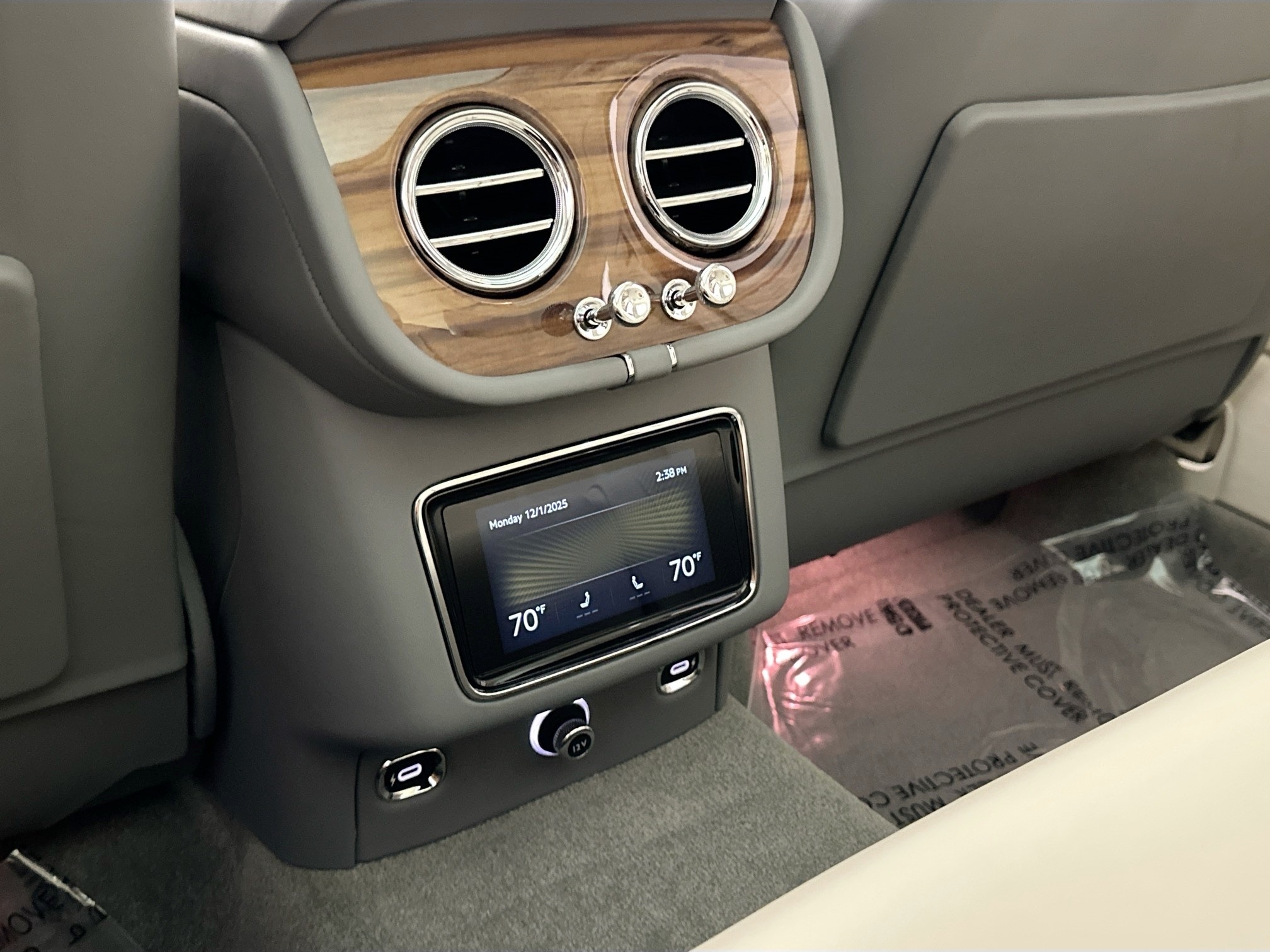 new 2025 Bentley Bentayga car