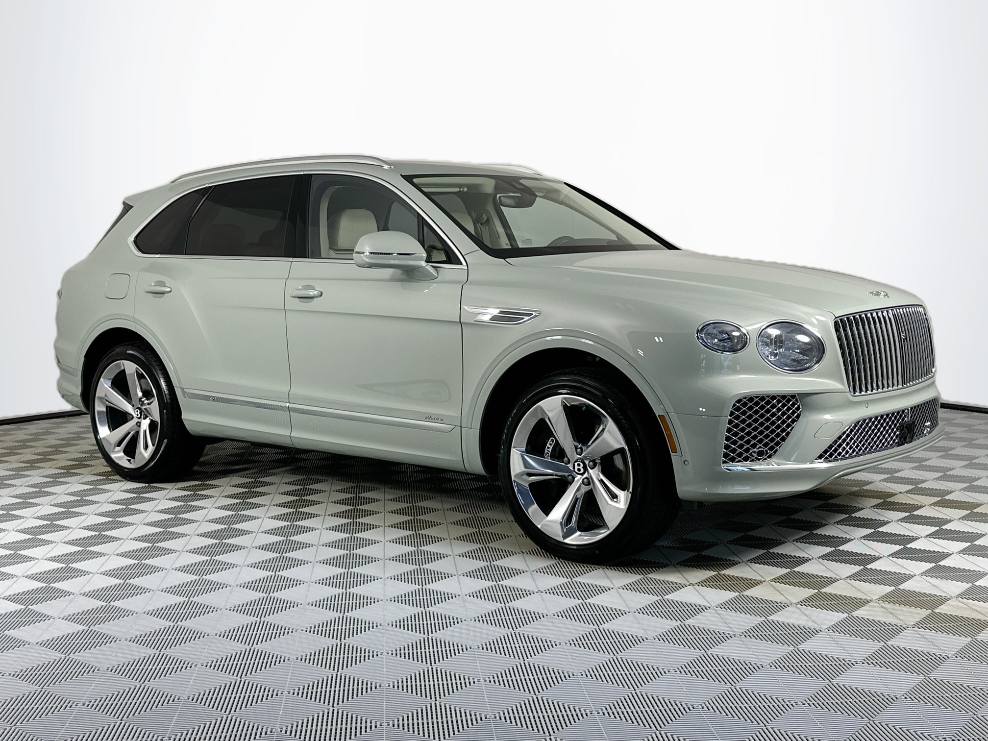 new 2025 Bentley Bentayga car