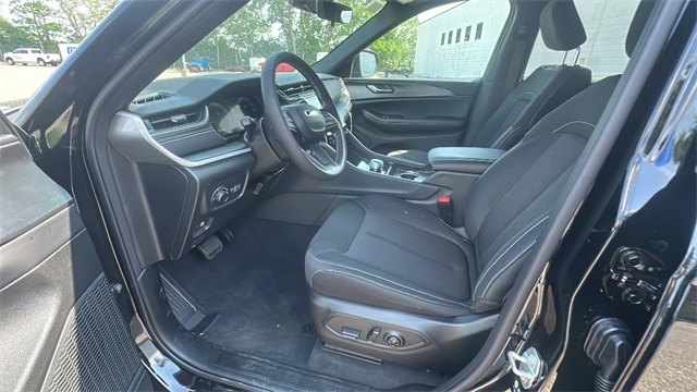 new 2025 Jeep Grand Cherokee L car, priced at $44,565