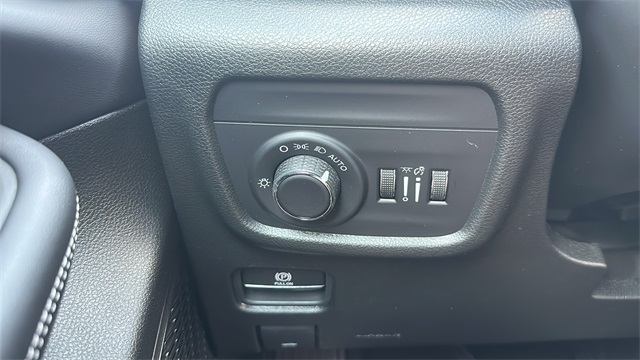 new 2025 Jeep Grand Cherokee L car, priced at $44,565