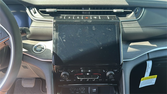 new 2025 Jeep Grand Cherokee L car, priced at $48,018