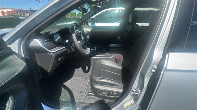 new 2025 Jeep Grand Cherokee L car, priced at $48,018