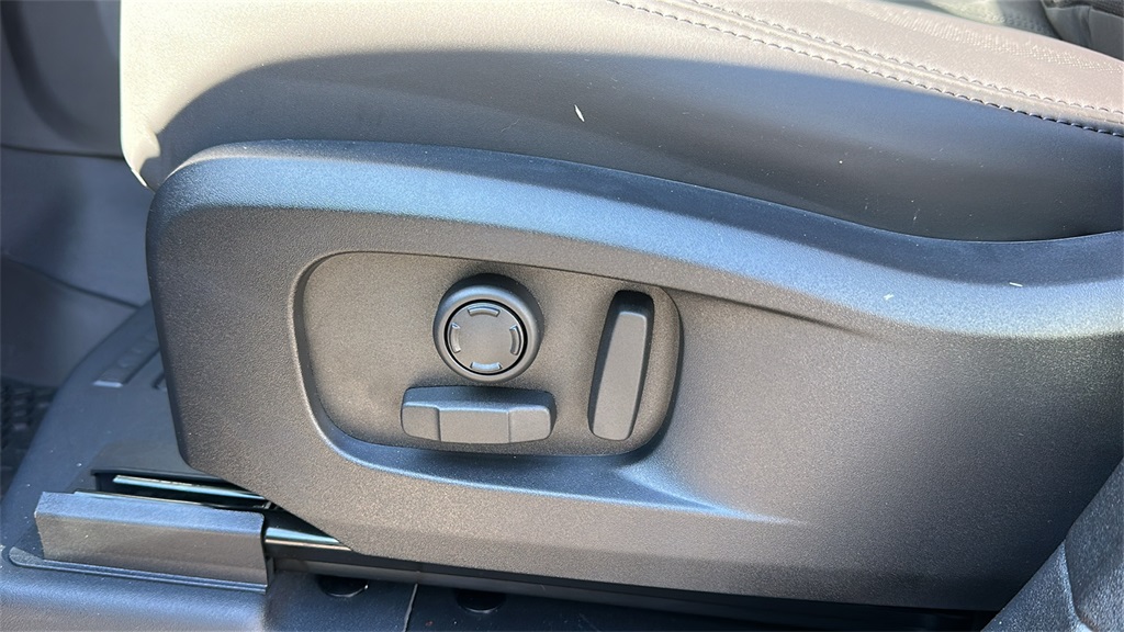 new 2026 Land Rover Defender 110 car, priced at $76,231