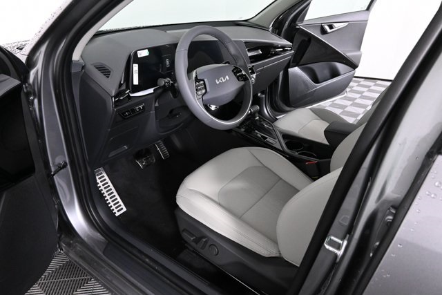 new 2025 Kia Niro car, priced at $32,200