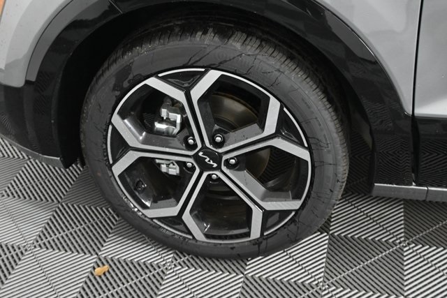 new 2025 Kia Niro car, priced at $32,200