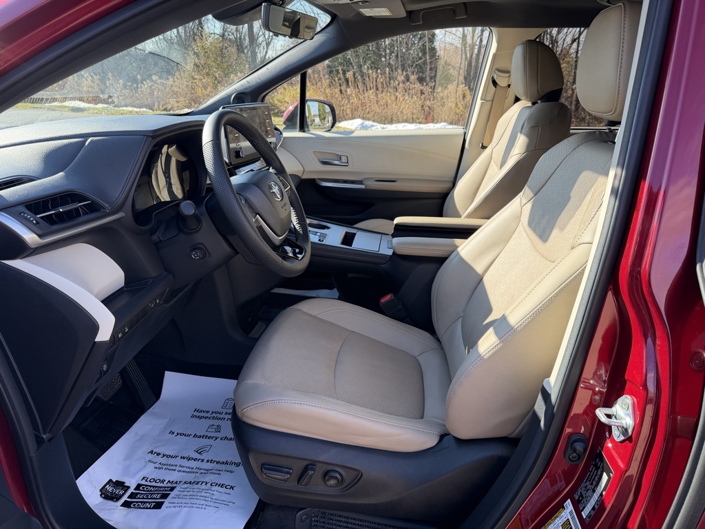 used 2023 Toyota Sienna car, priced at $48,903