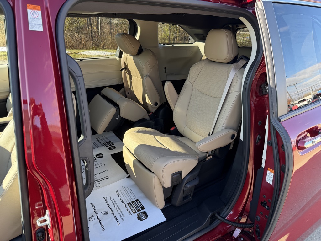used 2023 Toyota Sienna car, priced at $48,903