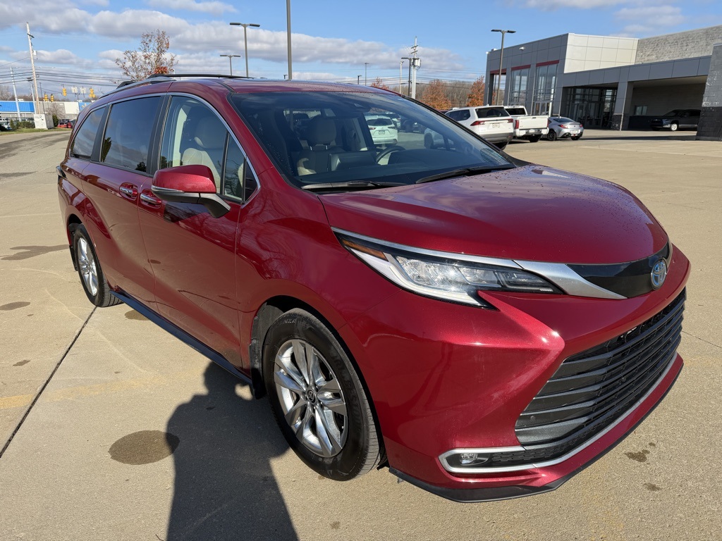 used 2023 Toyota Sienna car, priced at $48,903