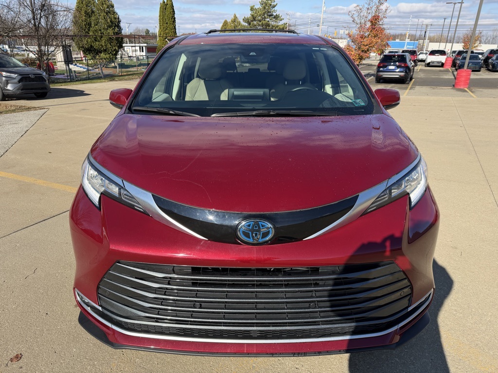 used 2023 Toyota Sienna car, priced at $48,903