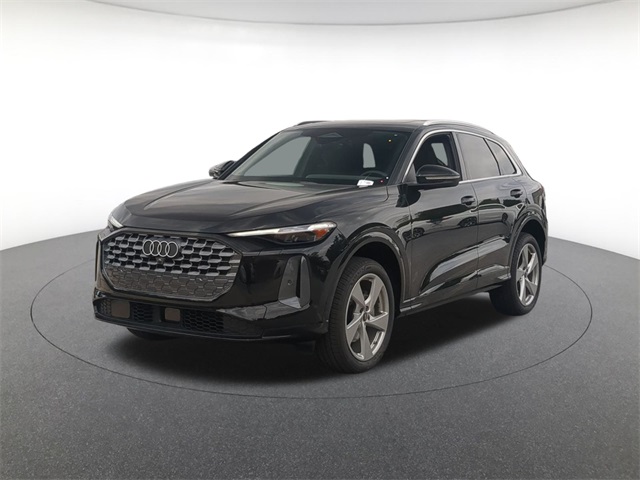 new 2025 Audi Q5 car, priced at $61,300