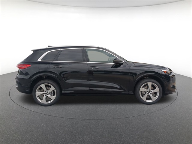 new 2025 Audi Q5 car, priced at $61,300