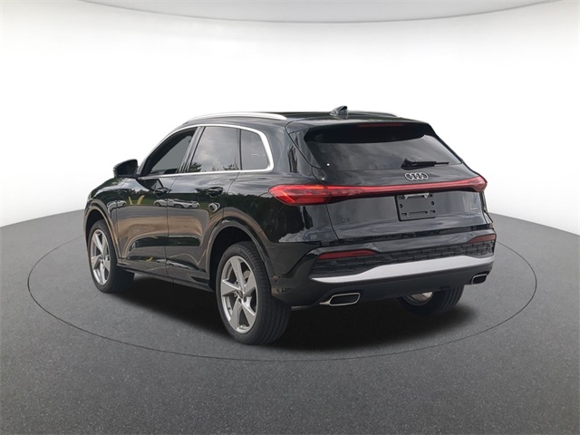 new 2025 Audi Q5 car, priced at $61,300