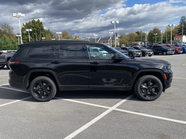 new 2025 Jeep Grand Cherokee L car, priced at $48,223