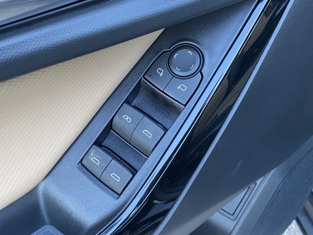 used 2025 Chevrolet Equinox car, priced at $33,733