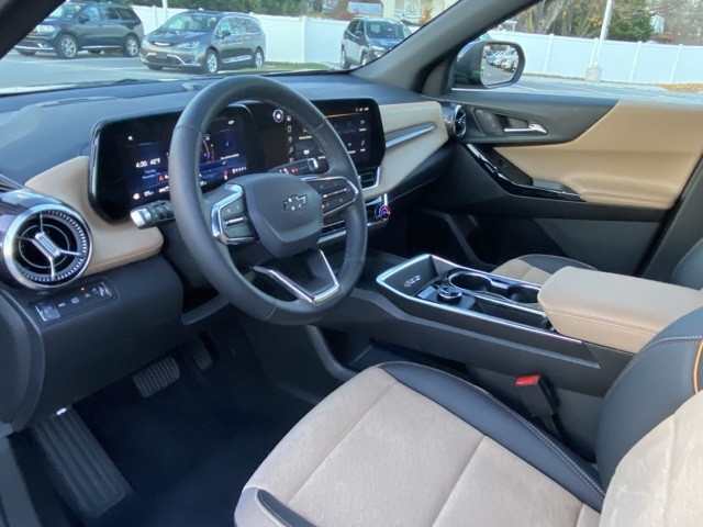 used 2025 Chevrolet Equinox car, priced at $33,733