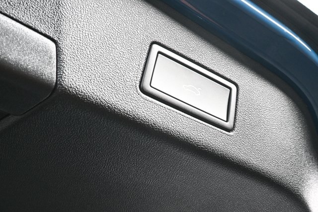 new 2025 Volkswagen ID.4 car, priced at $57,946